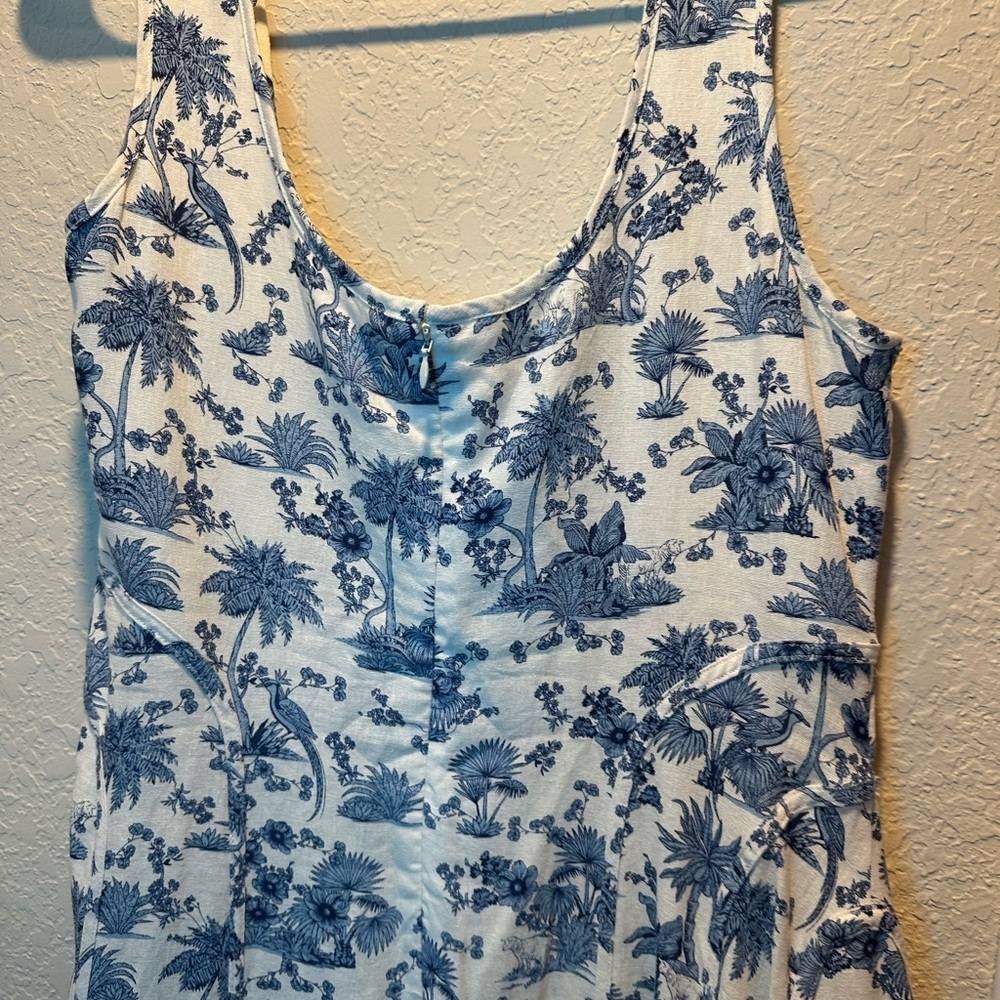 House of Harlow 1960 White and Blue Patterned Midi Dress - Picture 8 of 10